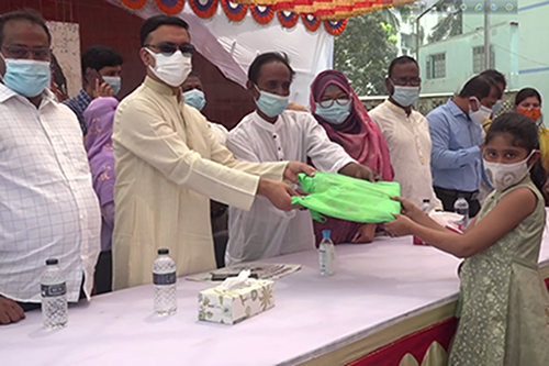 ৪শ' শিশুকে নতুন পোশাক দিল মসিক