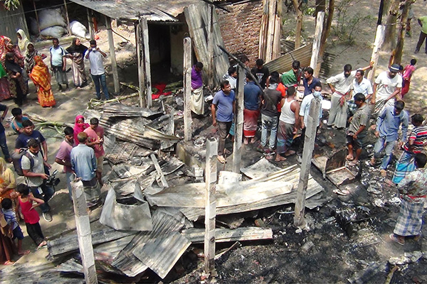 জামালপুরে অগ্নিকাণ্ডে স্ত্রী নিহত, আহত স্বামী