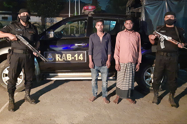 আশুগঞ্জে দুই মাদক ব্যবসায়ী গ্রেফতার, পিকআপ জব্দ