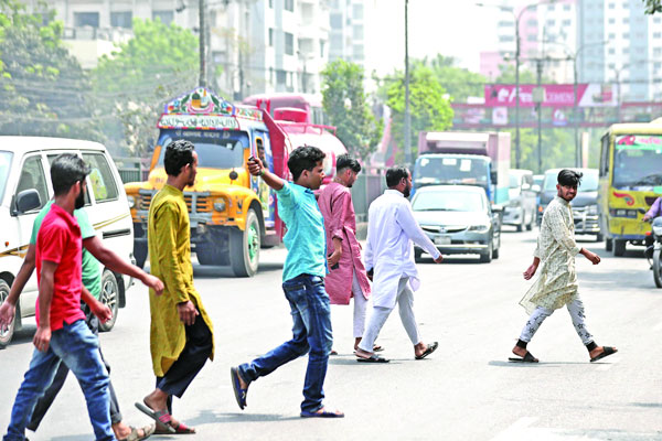স্বাস্থ্যবিধি মানছে না কেউ