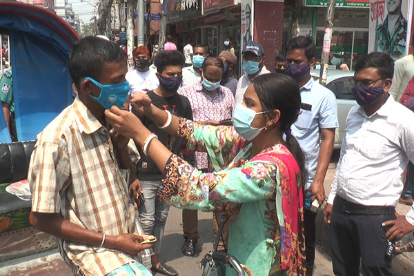 বরিশালে মাস্ক না পরায় ১৫ জনের জরিমানা