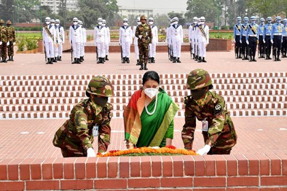 নেপালের রাষ্ট্রপতির জাতীয় স্মৃতিসৌধে শ্রদ্ধা