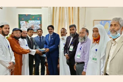 কাতারে রাষ্ট্রদূতের সাথে আলনূর সেন্টারের কর্মকর্তাদের সাক্ষাৎ