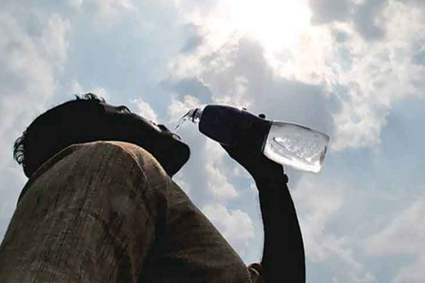 ৩৯.৩ ডিগ্রি ছুঁলো দেশের তাপমাত্রা