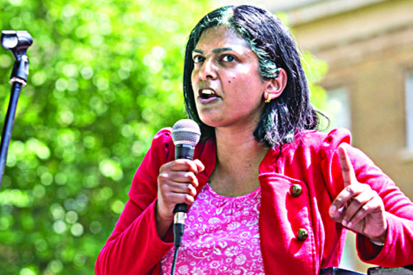 ব্রিটিশ পার্লামেন্টে রুপা হক