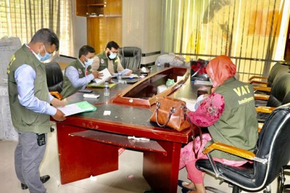গুলশানে অভিজাত ব্রান্ডের দোকান থেকে ৩৯ কোটি টাকার গোপন বিক্রয় তথ্য উদ্ধার

