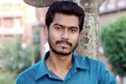 মিছিলে আহত ডাকসুর সাবেক ভিপি নূর