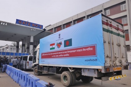 স্বাধীনতার সুবর্ণজয়ন্তীতে ১২ লাখ টিকা উপহার দেবে ভারত