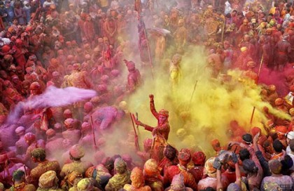 ভারতে প্রকাশ্যে জনসমাগম নিষিদ্ধ 