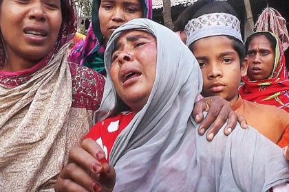 রাজশাহীতে দুর্ঘটনায় নিহত ১৭ জনের বাড়ি পীরগঞ্জে শোকের মাতম  চলছে