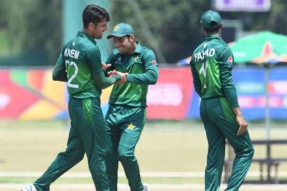 এপ্রিলে বাংলাদেশে আসছে পাকিস্তান