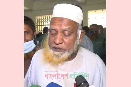 দুই মেয়েসহ ৫ স্বজনকে হারিয়ে বাকরুদ্ধ বৃদ্ধ করিম সরকার