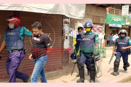 গাজীপুরে ছাত্র-যুব ও স্বেচ্ছাসেবক দলের সঙ্গে পুলিশের সংঘর্ষ, আহত ১০