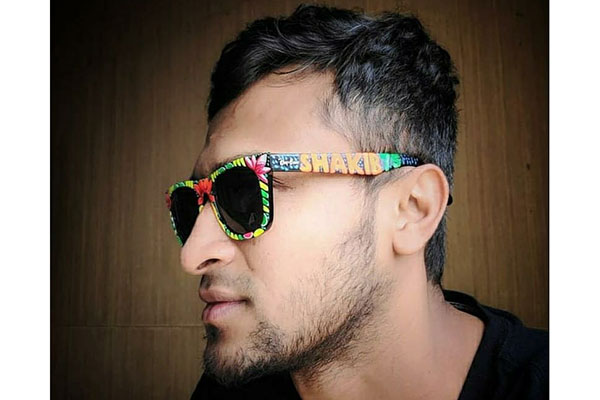 নতুন চমক নিয়ে হাজির ‘রহস্যময়’ সাকিব!