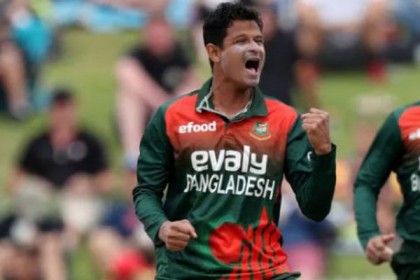 অভিষিক্ত নাসুমের জোড়া আঘাত