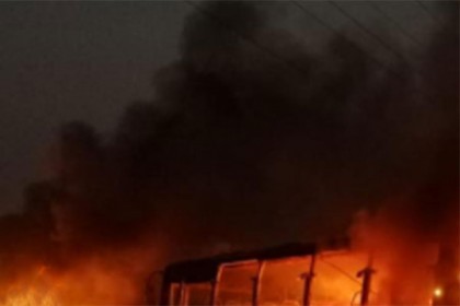 ঢাকা-চট্টগ্রাম মহাসড়কে ৯টি গাড়িতে আগুন

