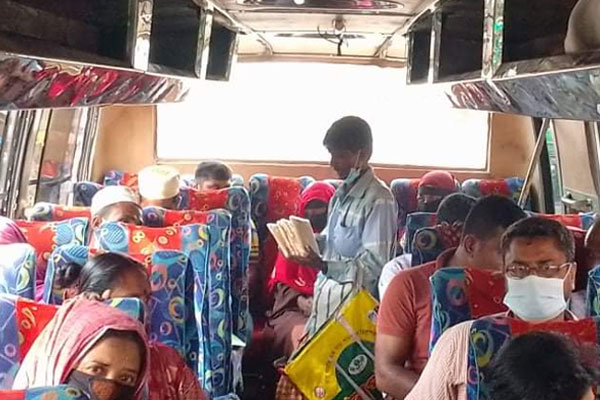 বাসে ৫০ শতাংশের বেশি যাত্রী নয়