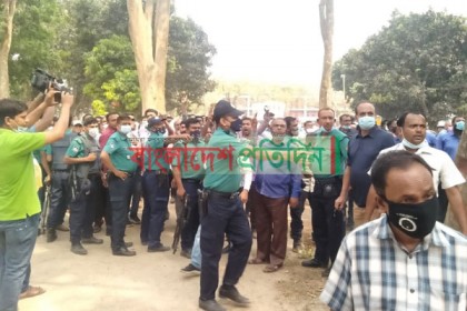 রাবি উপাচার্যকে ক্যাম্পাস থেকে প্রত্যাহার করার ঘোষণা