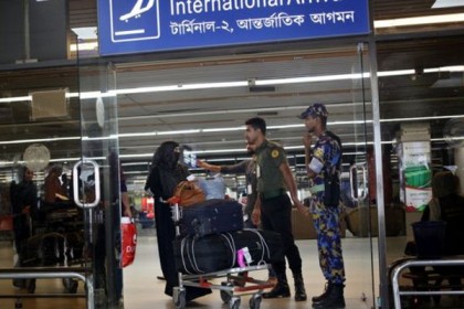 বিদেশ থেকে ফিরলেই ১৪ দিনের কোয়ারেন্টিন