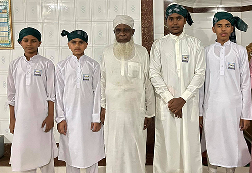 শ্রীমঙ্গলে ৬ মাস ৮দিনে হাফেজ হলেন শিশু তানিম 