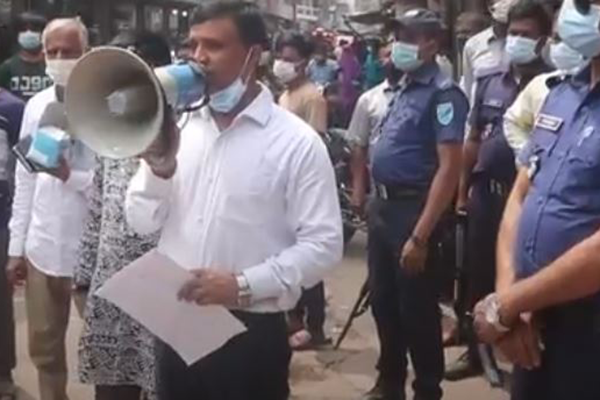 টাঙ্গাইলে মাস্ক ব্যবহার না করায় জরিমানা