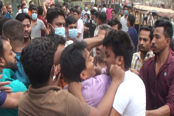 নরসিংদীতে ছাত্রদলের দুই গ্রুপে ধাওয়া-পাল্টা ধাওয়া 