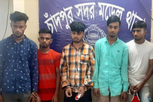 চাঁদপুরে আন্তঃজেলা চোর চক্রের ৫ জন আটক