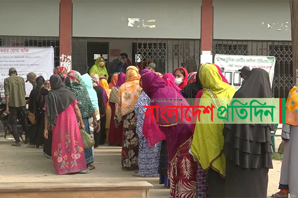 যশোর পৌরসভা নির্বাচনে ভোটগ্রহণ চলছে