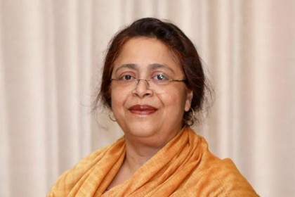 করোনায় আক্রান্ত হয়ে হাসপাতালে সিমিন হোসেন রিমি 
