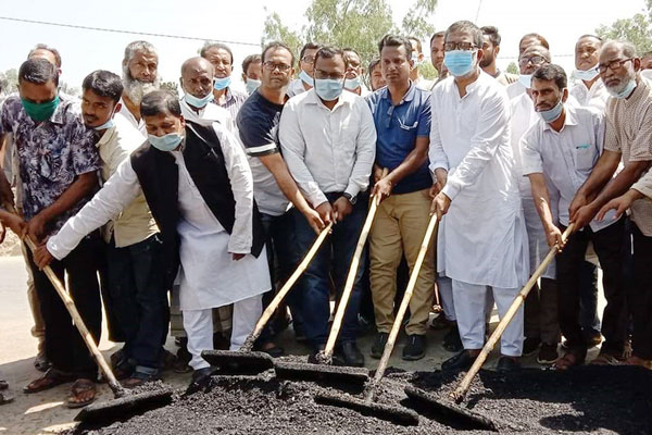 আদমদীঘির মুরইল-শাঁওইল রাস্তার প্রশস্তকরণ কাজের উদ্বোধন