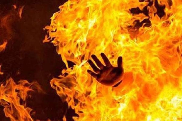 উখিয়ায় অগ্নিকাণ্ডে ৩ রোহিঙ্গা দোকান কর্মচারি নিহত