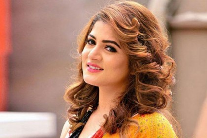 প্রকাশ্যে এল শ্রাবন্তীর নতুন সম্পর্ক, থাকেন একই বাড়িতে