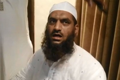 নারীসহ অবরুদ্ধ মামুনুল হক, তার দাবি দ্বিতীয় স্ত্রী