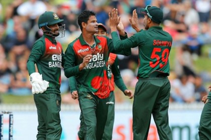 আকাশ বেশি পরিষ্কার থাকায় ক্যাচ মিস হয়েছে : নাসুম