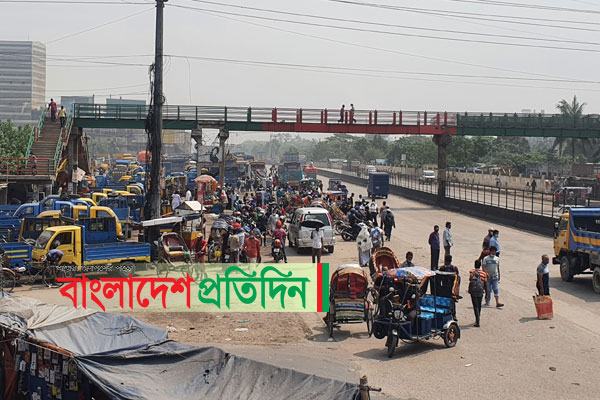 স্বাস্থ্যবিধির বালাই নেই ঢাকা-চট্টগ্রাম মহাসড়কে
