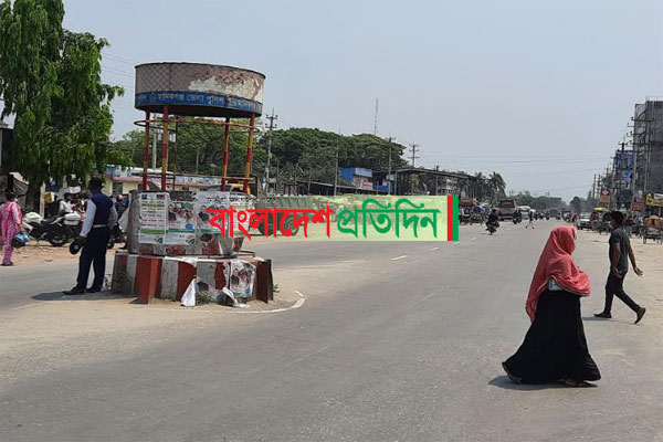 লকডাউন: মানিকগঞ্জের ঢাকা-আরিচা মহাসড়কে গণপরিহন বন্ধ