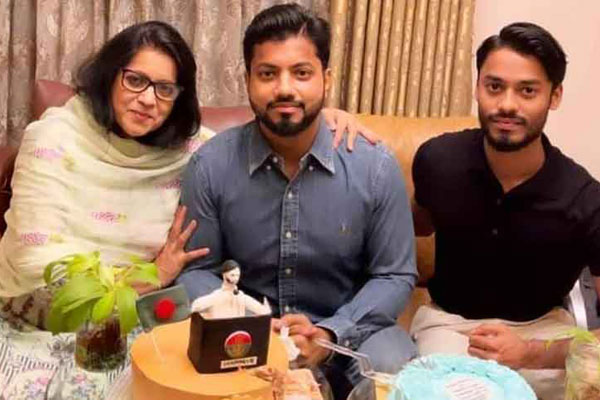 ঘরোয়াভাবে জন্মদিন পালন করলেন ইশরাক