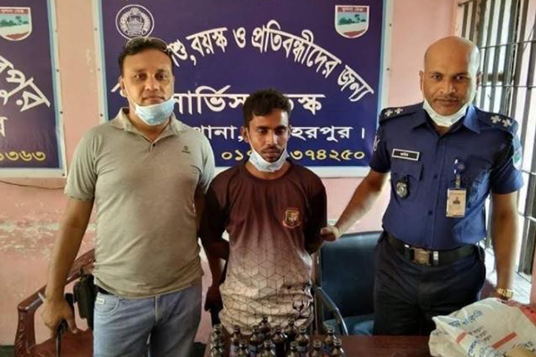 গাংনীতে ফেন্সিডিলসহ আটক ১