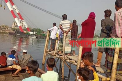 ডুবে যাওয়া লঞ্চ শনাক্ত, স্বজনদের অপেক্ষা, এখনো নিখোঁজ ২৫