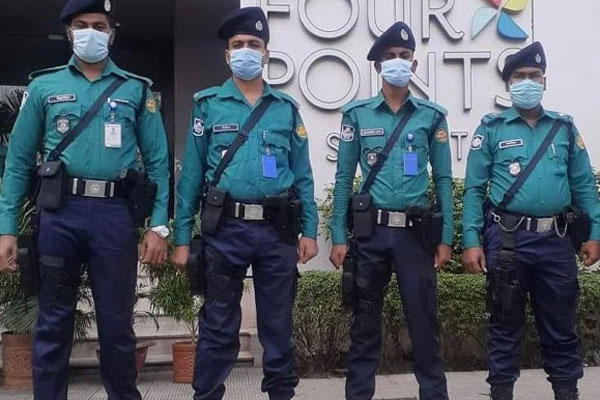 করোনা পরিস্থিতির অবনতি; গরমেও পুলিশকে ফুলহাতা শার্ট পরার নির্দেশ