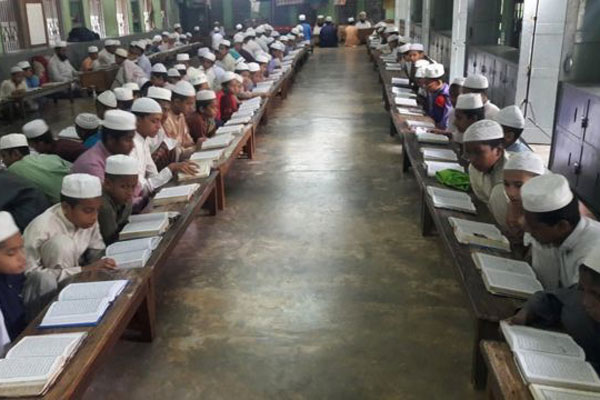 এতিমখানা ছাড়া সব মাদ্রাসা বন্ধ রাখার নির্দেশ

