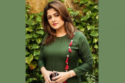 কত সম্পদের মালিক শ্রাবন্তী?