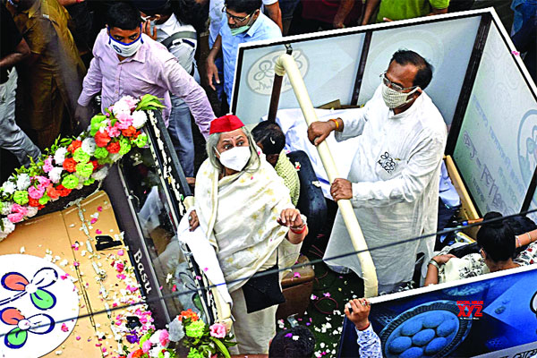 মমতার প্রচারণায় জয়া