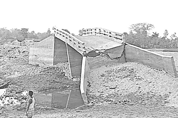 কালভার্ট বিড়ম্বনায় ছয় গ্রামের মানুষ