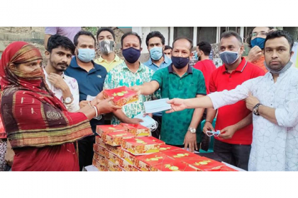 চট্টগ্রামে সুরক্ষা সামগ্রী বিতরণ