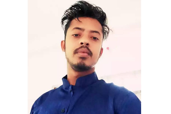মামুনুল হকের পক্ষে স্ট্যাটাস দেওয়ায় ছাত্রলীগ নেতাকে অব্যাহতি 


