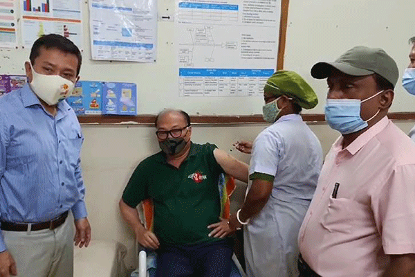 রাঙামাটিতে করোনা দ্বিতীয় ডোজ টিকা কার্যক্রম শুরু