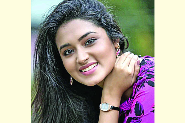 নীরবতা ভাঙার গল্পে ফারিণ