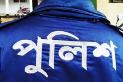 মামুনুল কাণ্ড: ছাত্রলীগ নেতা লাঞ্ছিত, ওসিসহ ৩ পুলিশ প্রত্যাহার