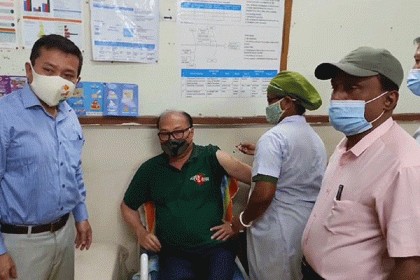 রাঙামাটিতে করোনা দ্বিতীয় ডোজ টিকা কার্যক্রম শুরু